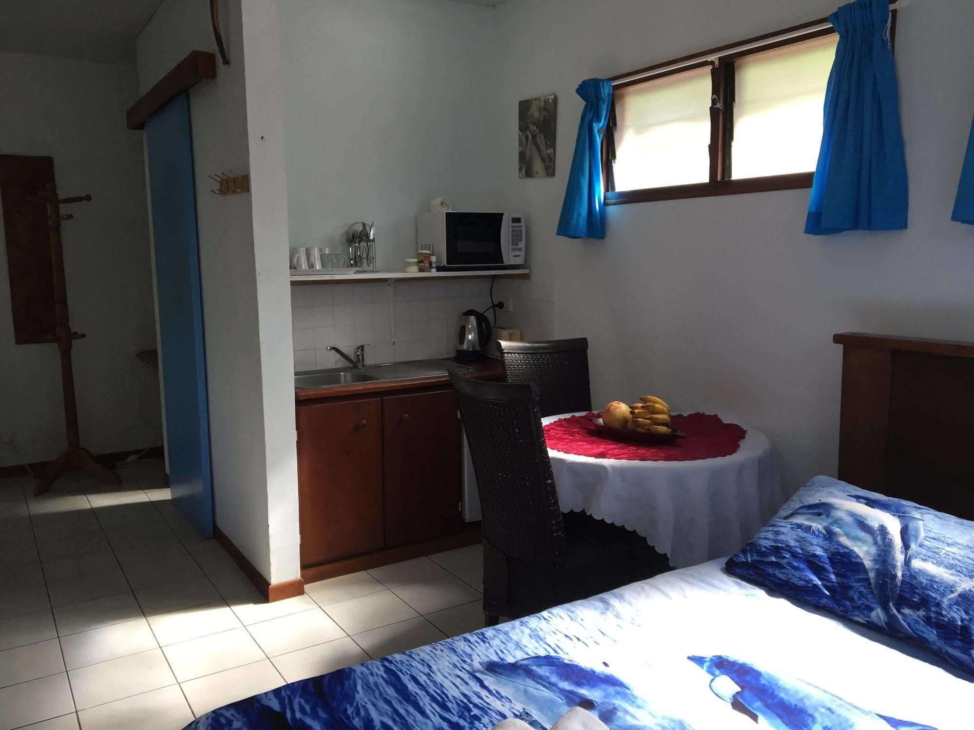 Travellers Budget Motel Port Vila Exterior photo
